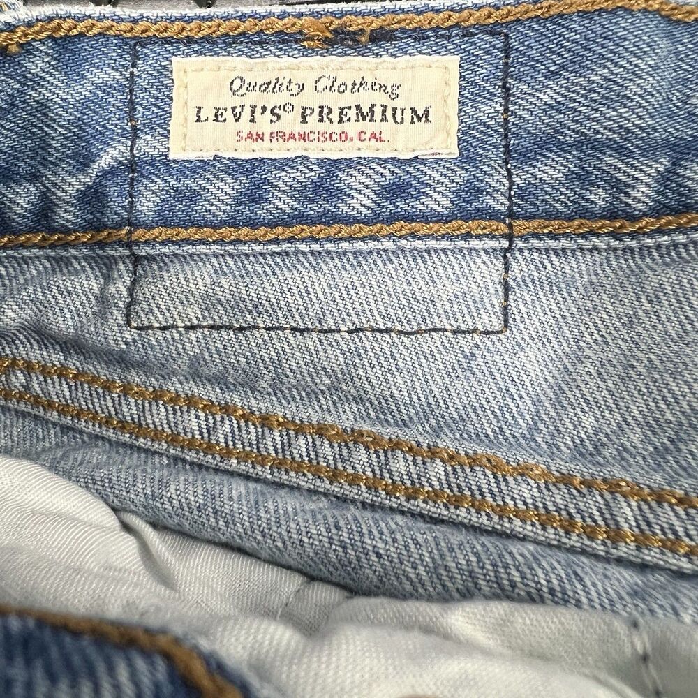 Levi Wedgie Ankle Jeans Straight SZ 25 Premium Denim Light Wash Distressed - Picture 11 of 11